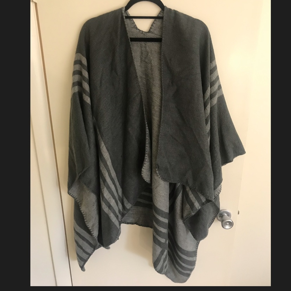 Cute gray cape/poncho!
